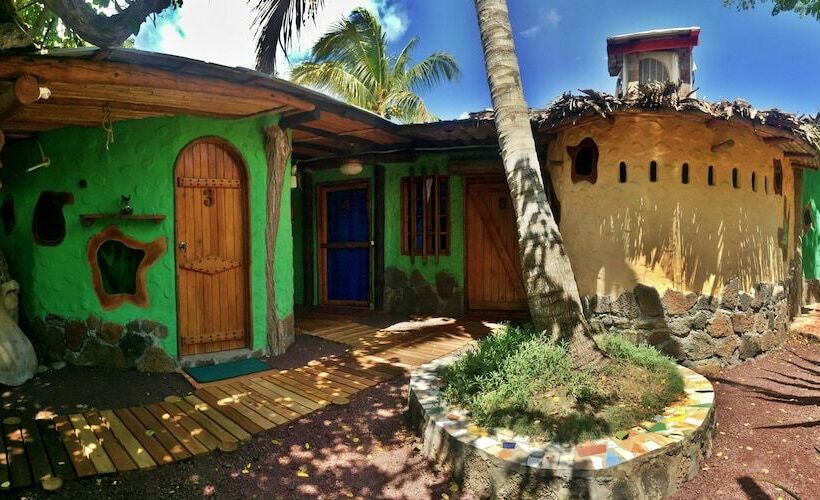 Номер Стандарт, Lonesome George Ecolodge