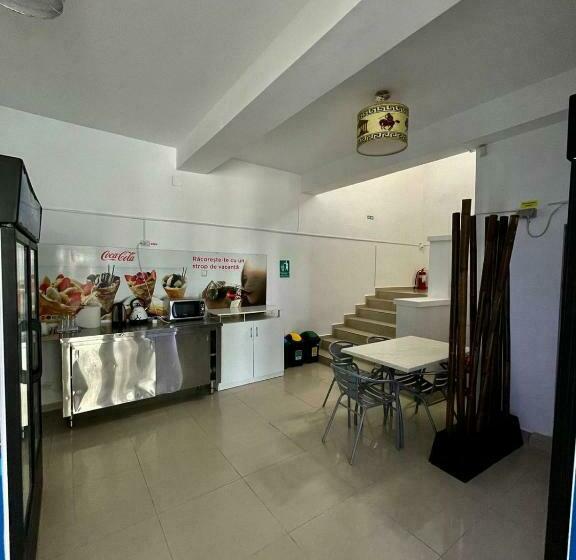 스탠다드 룸 공동 욕실, Hostel Cazino Nord Rooms