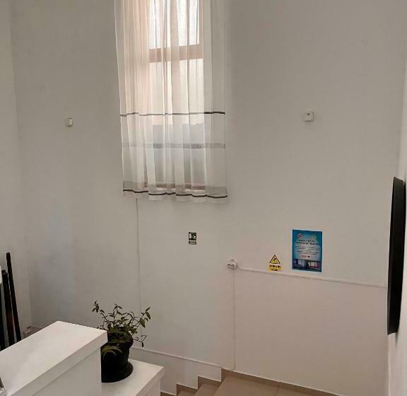 스탠다드 룸 공동 욕실, Hostel Cazino Nord Rooms