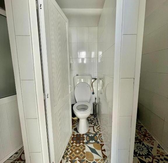 غرفة قياسية حمام مشترك, Hostel Cazino Nord Rooms