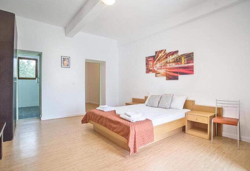 إستوديو قياسى, Hostel Cazino Nord Rooms