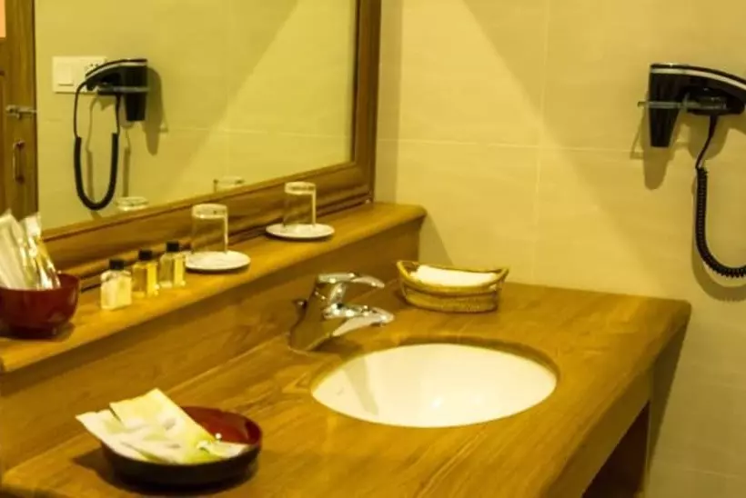 اتاق اجرایی, Dream Mountain Resort