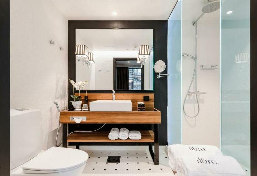 غرفة سوبيريور, F6