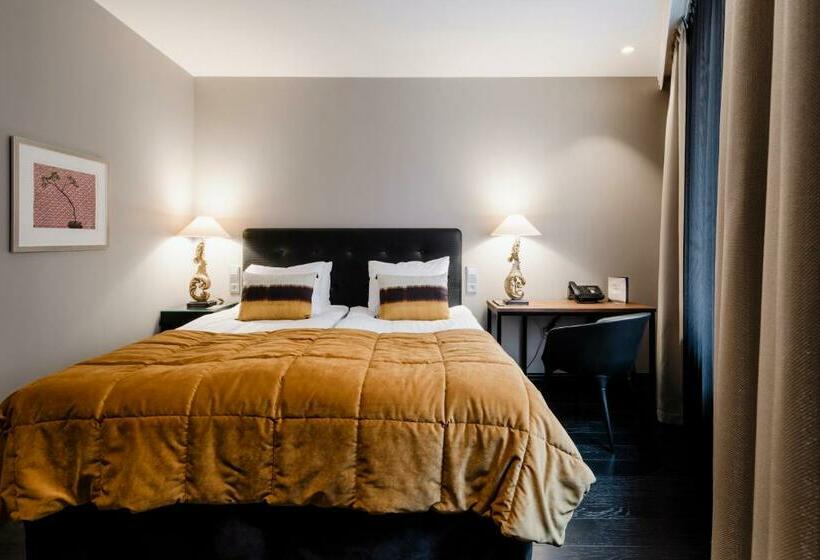 غرفة قياسية, F6