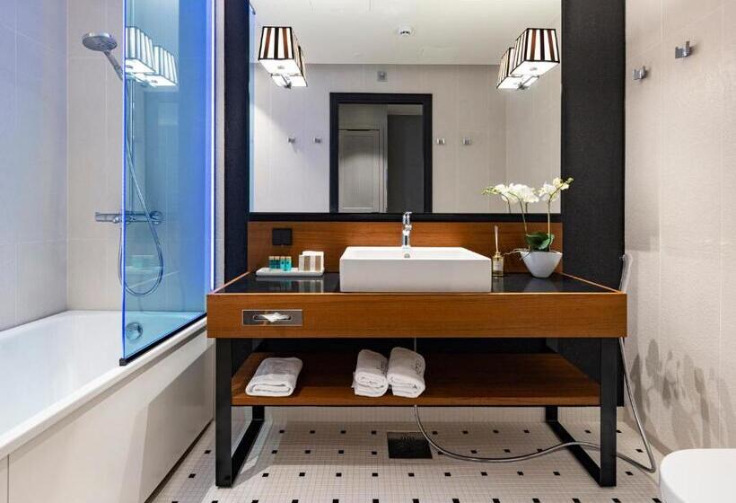 غرفة ديلوكس, F6