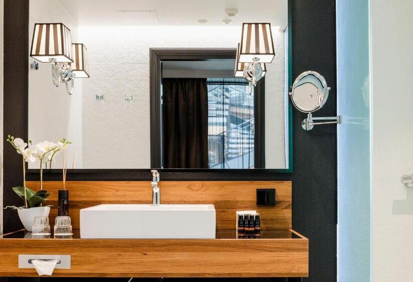 غرفة ديلوكس, F6