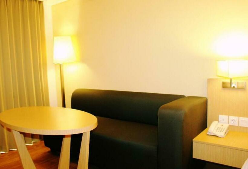 Номер Deluxe Кровать Кинг, G Sign Style