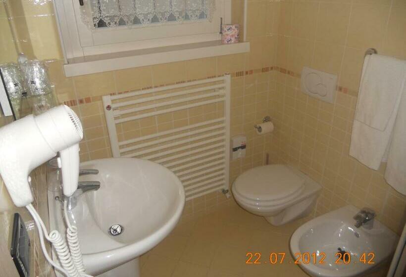 חדר סטנדרט, Garni La Genziana