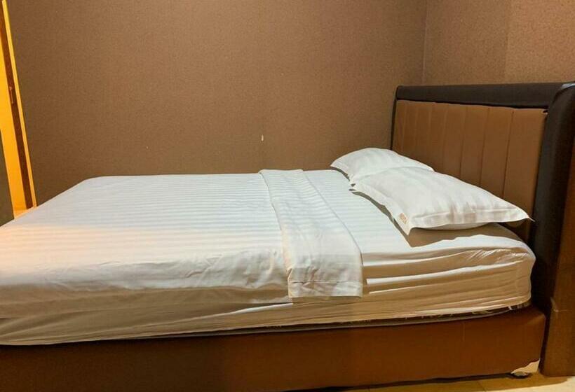 Номер Deluxe, Rumah Shinta