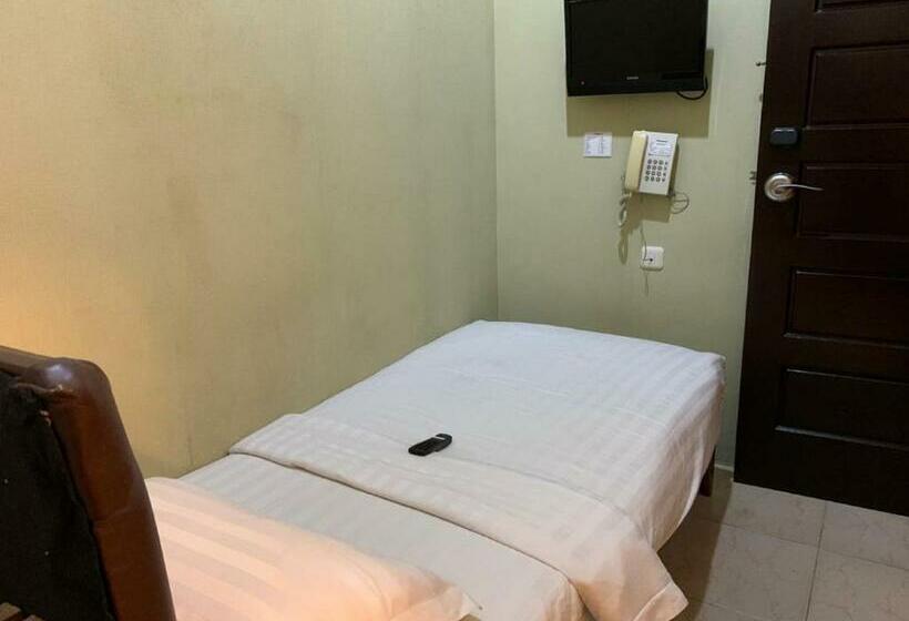 غرفة قياسية فردية, Rumah Shinta