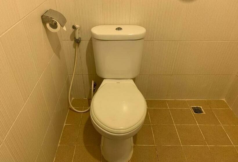 Номер Deluxe, Rumah Shinta