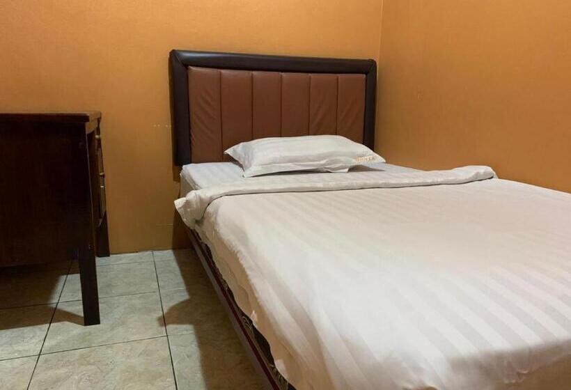 חדר דלוקס יחיד, Rumah Shinta