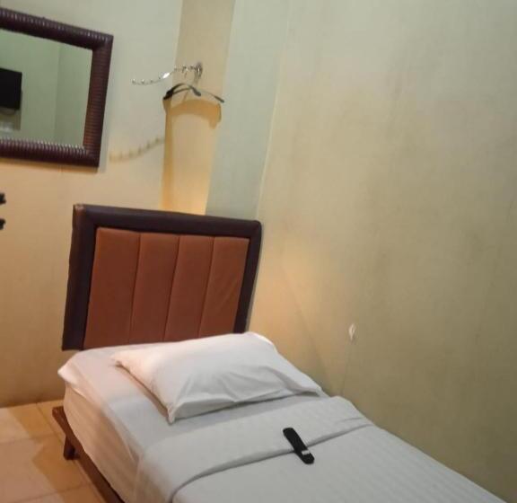 Standart Tek Kişilik Oda, Rumah Shinta