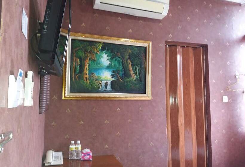 חדר סטנדרט, Rumah Shinta