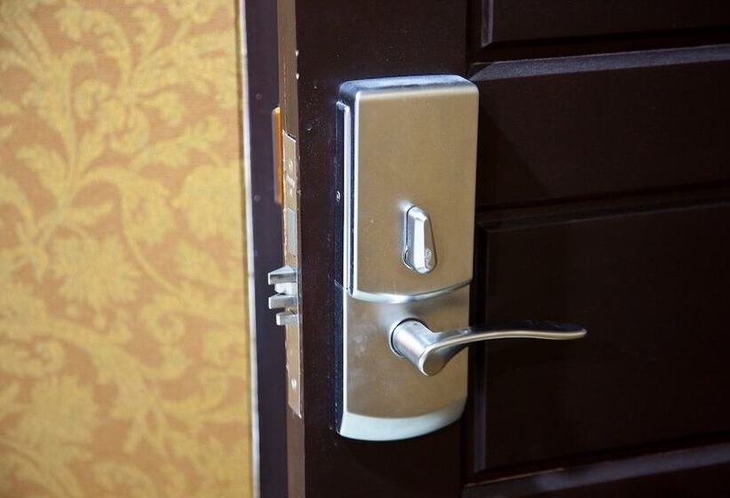 Номер Стандарт Индивидуальный, Rumah Shinta