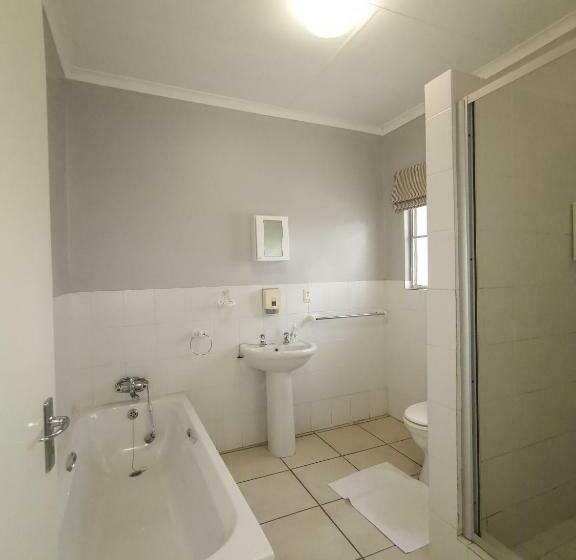 家庭间, Loerie Guesthouse