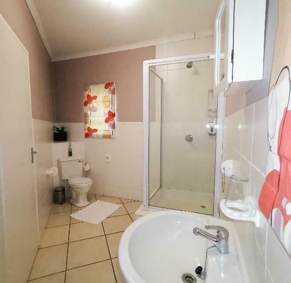 家庭间, Loerie Guesthouse