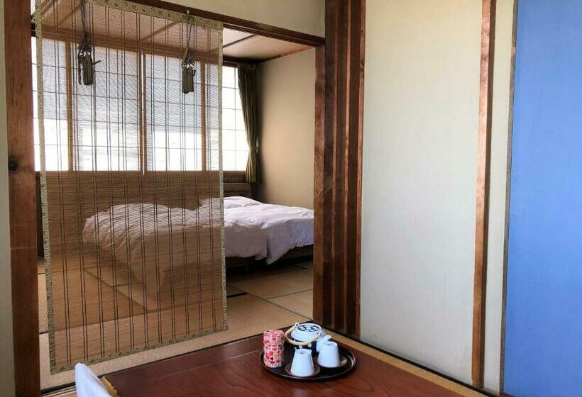 غرفة عائلية, Kaigetsu