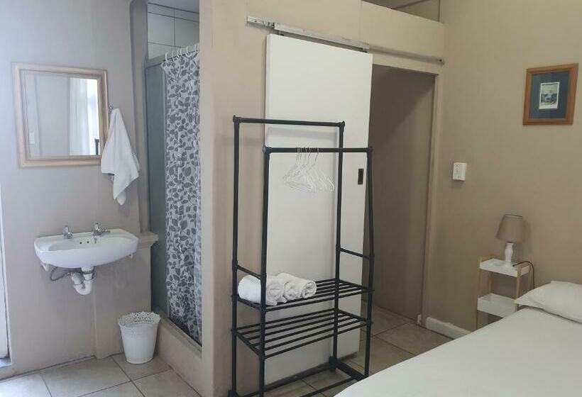 Номер Стандарт Трехместный, Oasis Shanti Backpackers