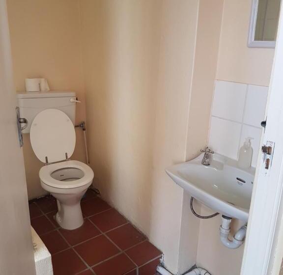 Семейный Номер Совместный Санузел, Oasis Shanti Backpackers