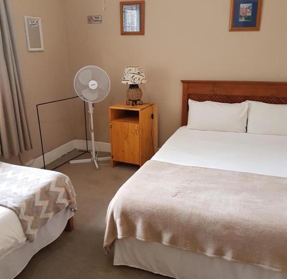 Номер Стандарт Трехместный, Oasis Shanti Backpackers