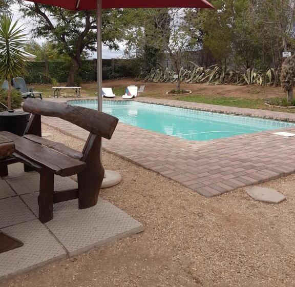 Бунгало Стандарт, Oasis Shanti Backpackers