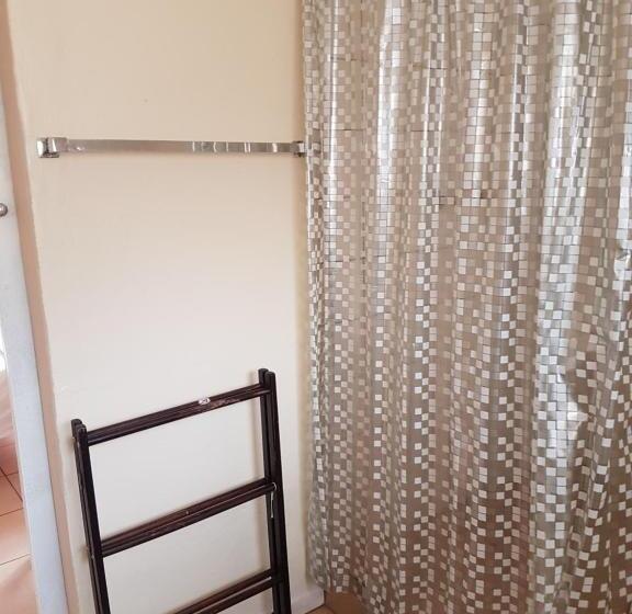 Бунгало Стандарт, Oasis Shanti Backpackers