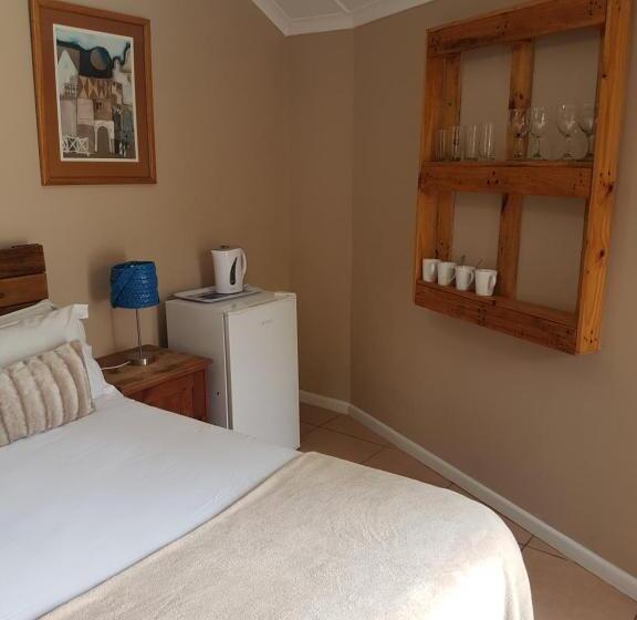 Бунгало Стандарт, Oasis Shanti Backpackers