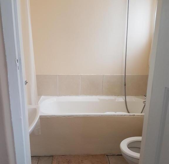 Номер Стандарт, Oasis Shanti Backpackers