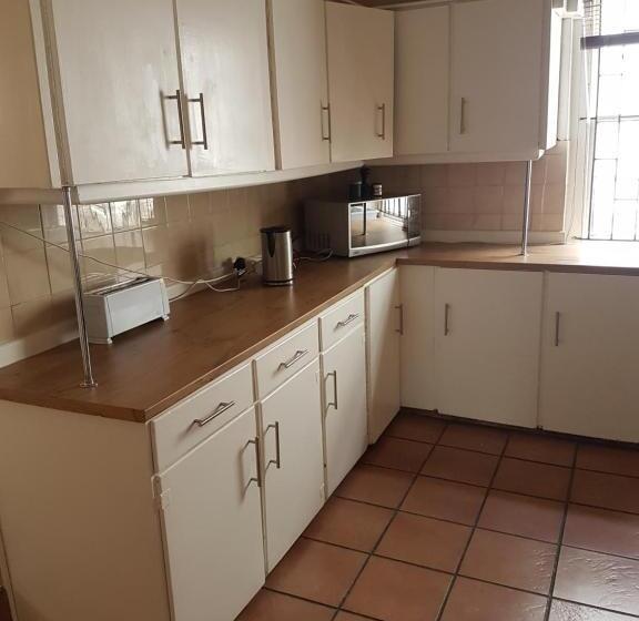 Семейный Номер Совместный Санузел, Oasis Shanti Backpackers