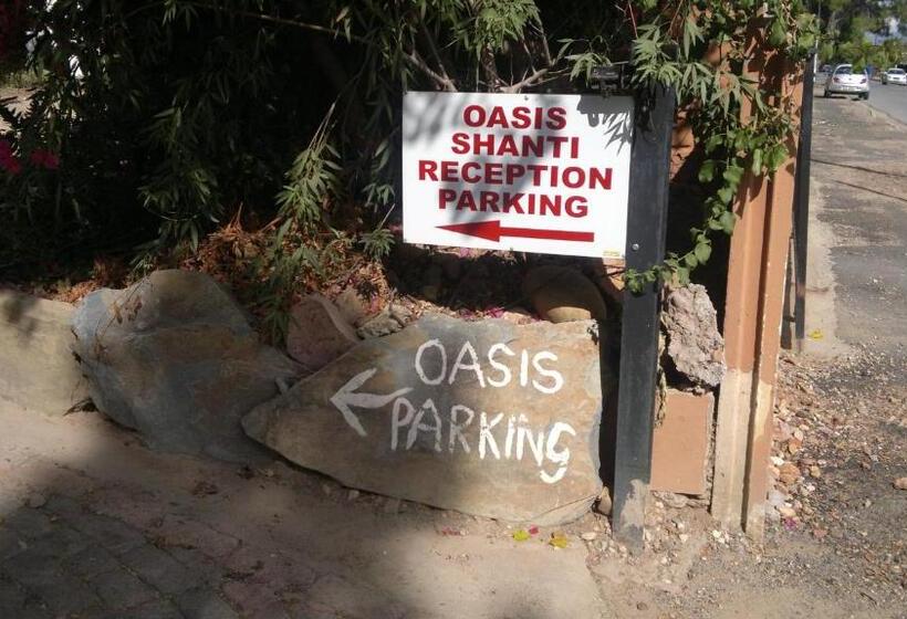 Бунгало Стандарт, Oasis Shanti Backpackers