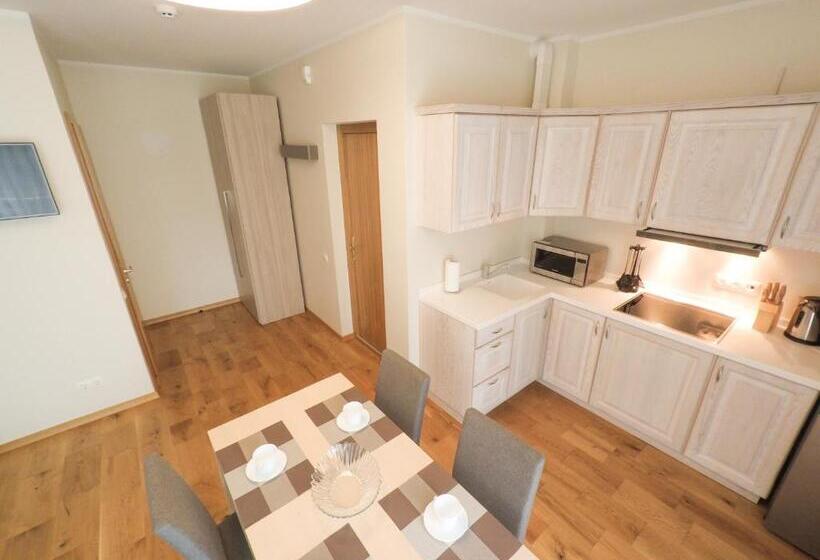 آپارتمان 1 خوابه, Balthouse