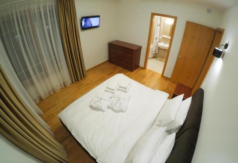 آپارتمان 2 خوابه, Balthouse