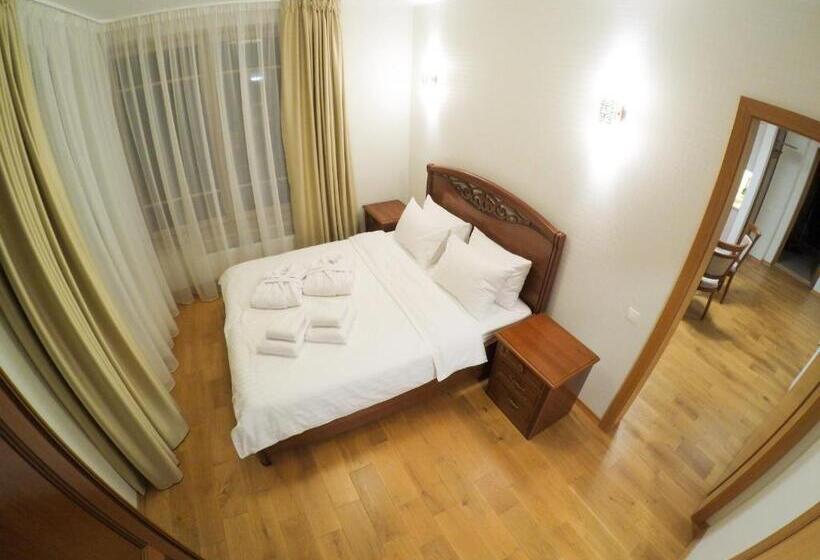 آپارتمان 2 خوابه, Balthouse