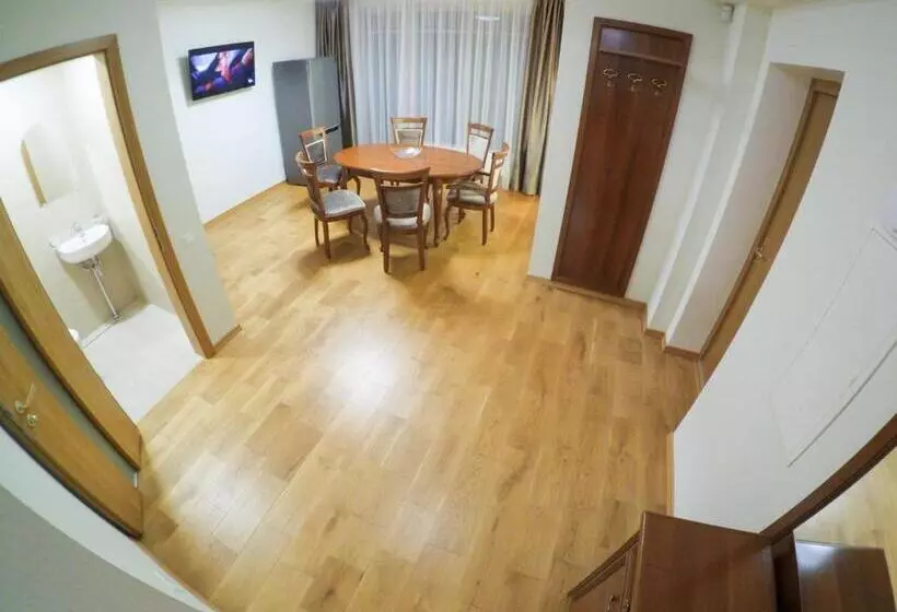 2 Yatak Odalı Daire, Balthouse