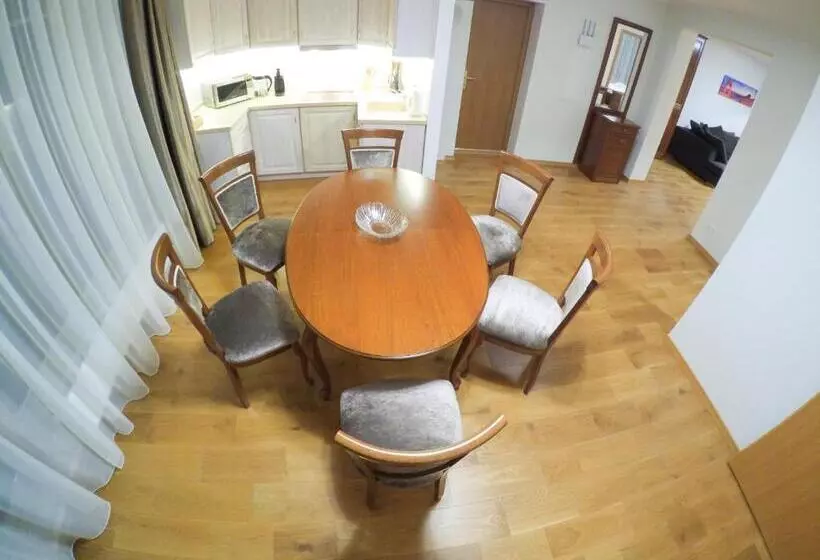 2 Yatak Odalı Daire, Balthouse
