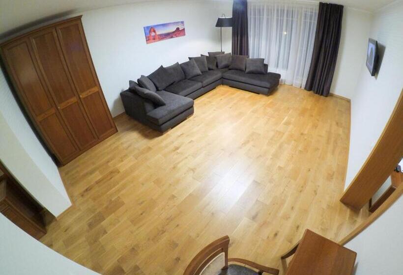 آپارتمان 2 خوابه, Balthouse