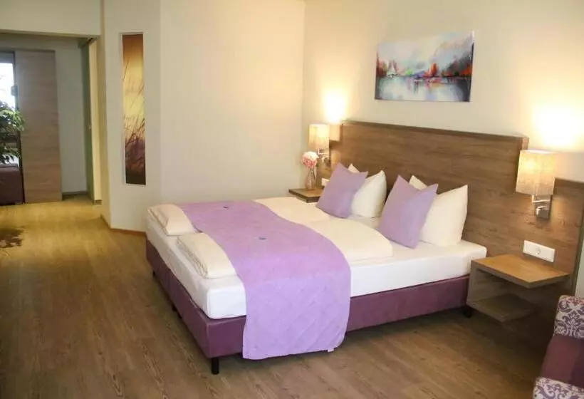 اتاق سوپریور سه تخته, Boutique Hotel Zur Post