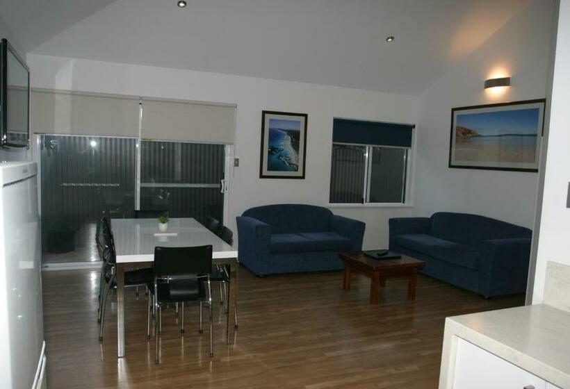 آپارتمان لوکس 1 خوابه, Clearwater Motel Apartments