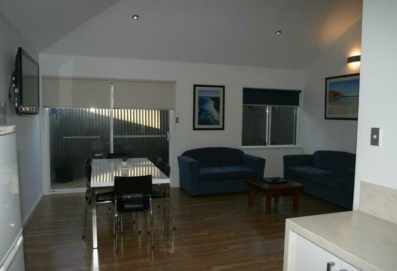 آپارتمان لوکس 1 خوابه, Clearwater Motel Apartments