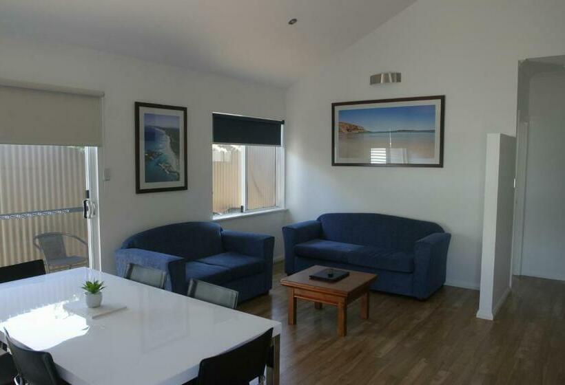 آپارتمان لوکس 1 خوابه, Clearwater Motel Apartments