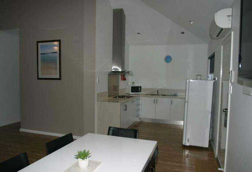 آپارتمان لوکس 1 خوابه, Clearwater Motel Apartments