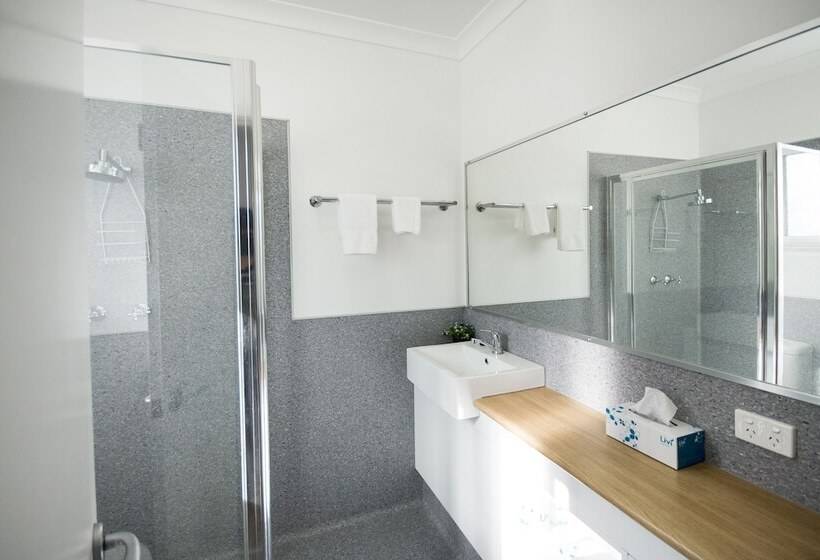 اتاق استاندارد, Clearwater Motel Apartments