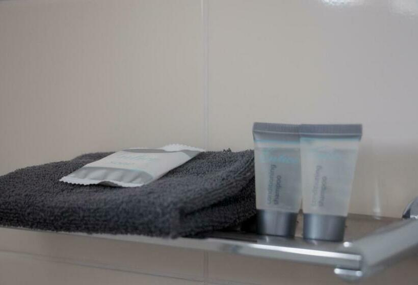 חדר סטנדרט, Highway Inn Motel