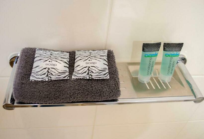 חדר סטנדרט עם מיטת קינג, Highway Inn Motel