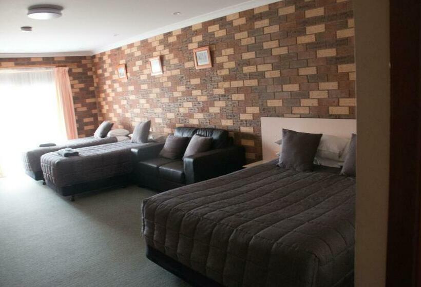 חדר סטנדרט עם מיטת קינג, Highway Inn Motel