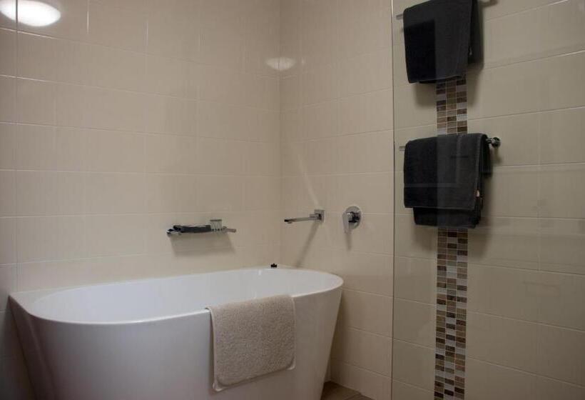 חדר סטנדרט עם מיטת קינג, Highway Inn Motel