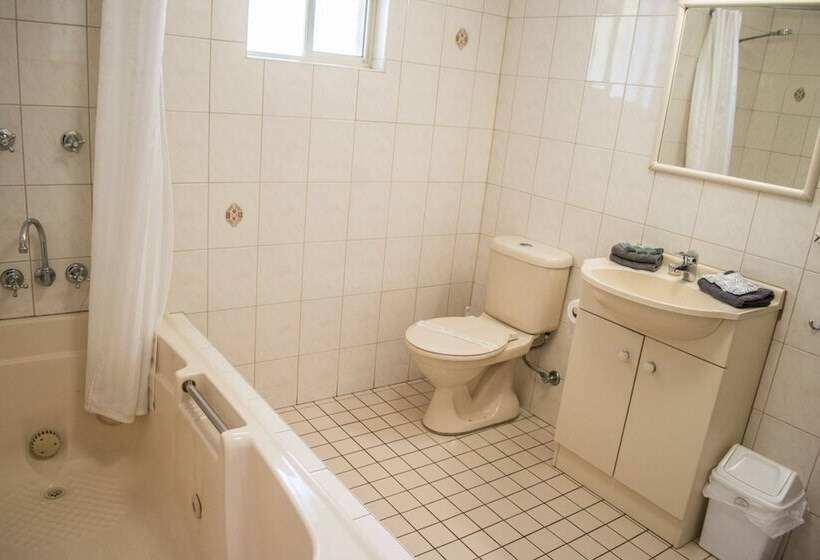 חדר סטנדרט, Highway Inn Motel