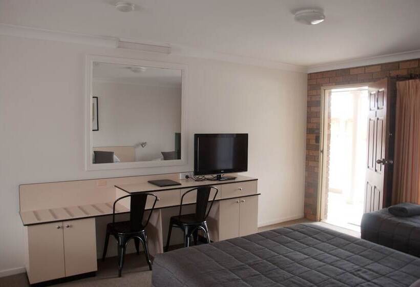 חדר סטנדרט, Highway Inn Motel