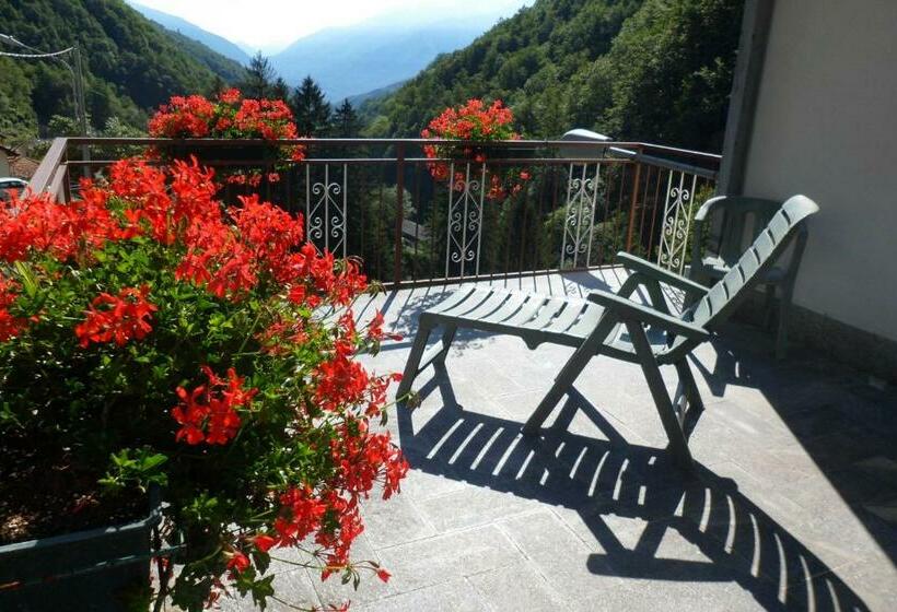 חדר משפחתי, Albergo Regina